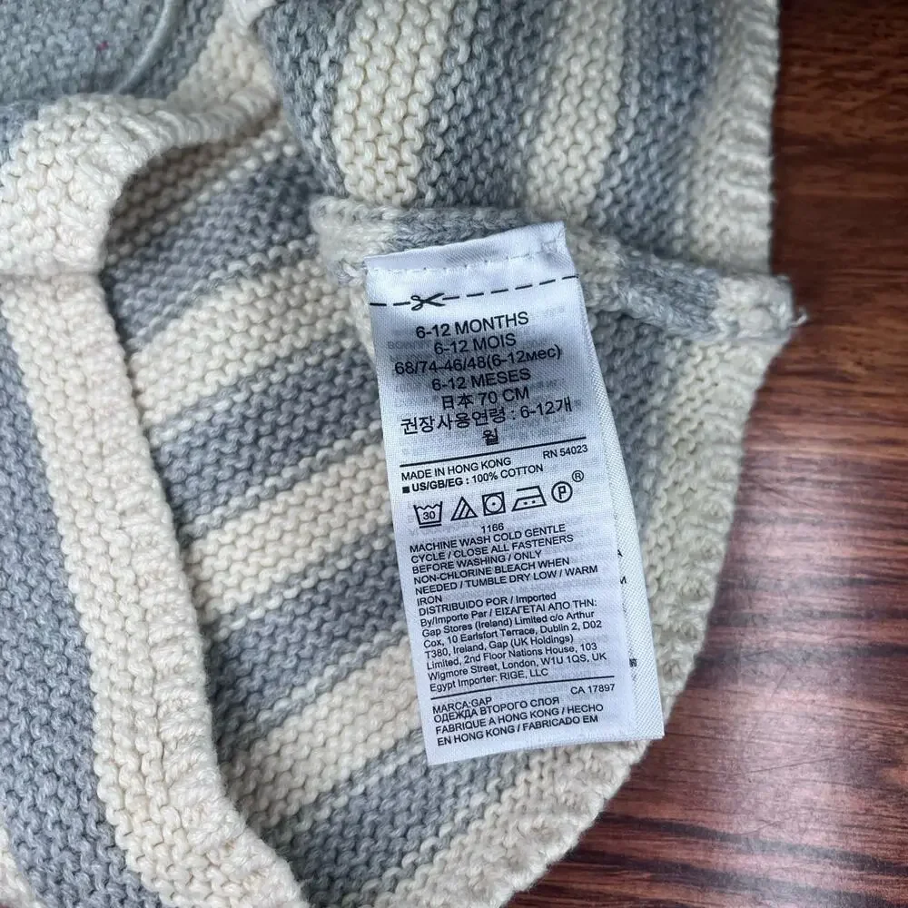 Baby Gap Disney Knit Sweater Button Down Mickey Pockets Size 6-12 Months
